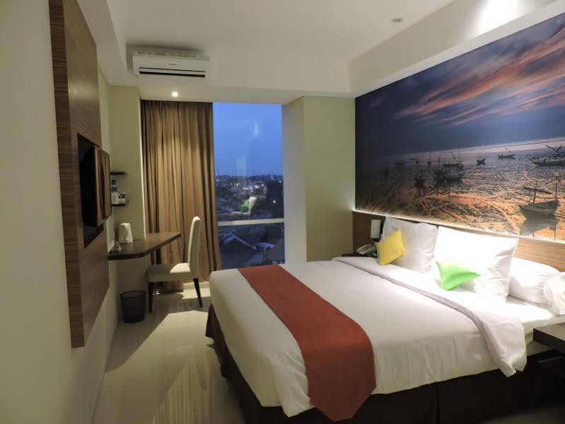 Ascent Premiere Hotel And Convention Malang Exterior foto
